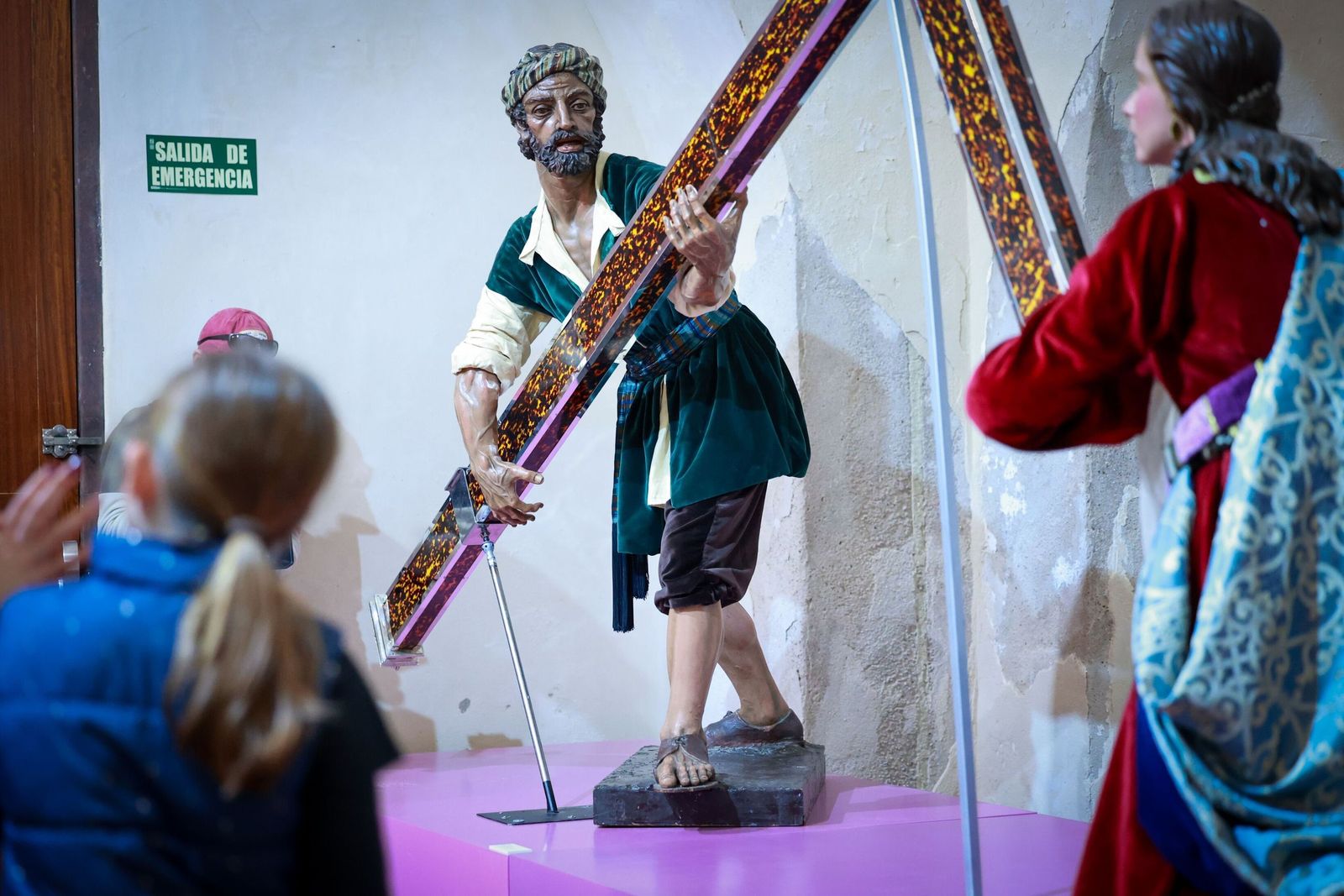 Inaugurada en San Fernando la exposición cofrade Passio Domini: las imágenes