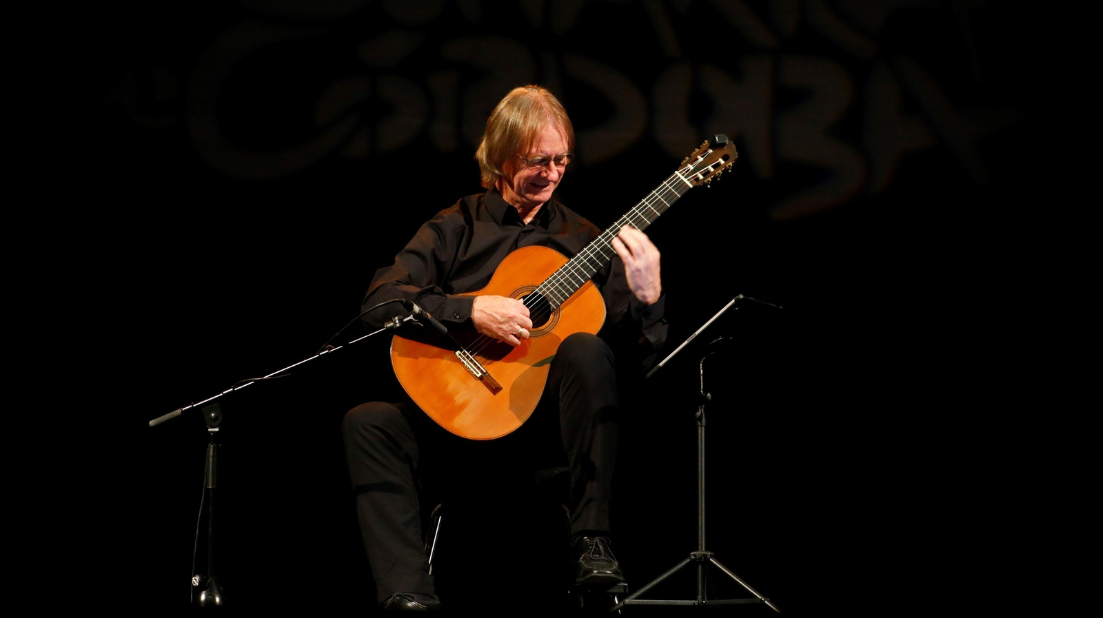 David Russell, en su concierto en el 41 Festival de la Guitarra de Córdoba. David Russell, en su concierto en el 41 Festival de la Guitarra de Córdoba.