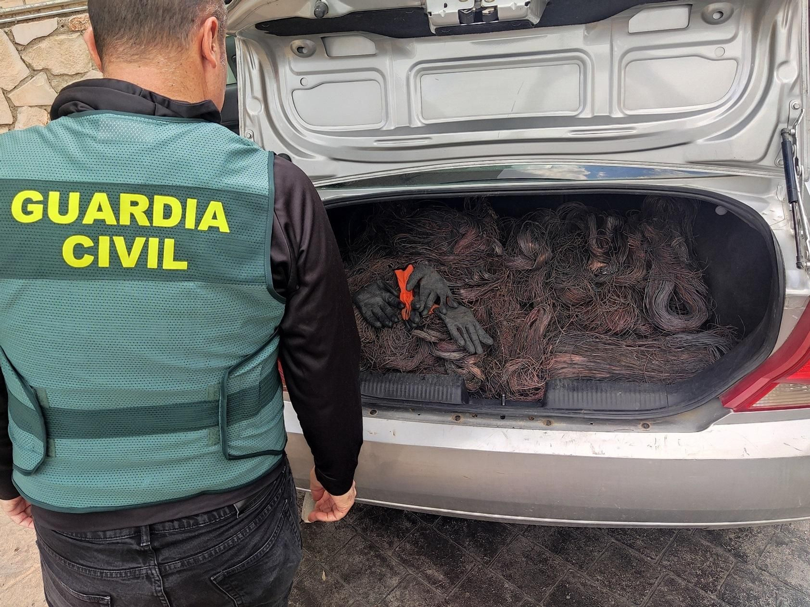 Cable de cobre robado e intervenido por la Guardia Civil. Cable de cobre robado e intervenido por la Guardia Civil.