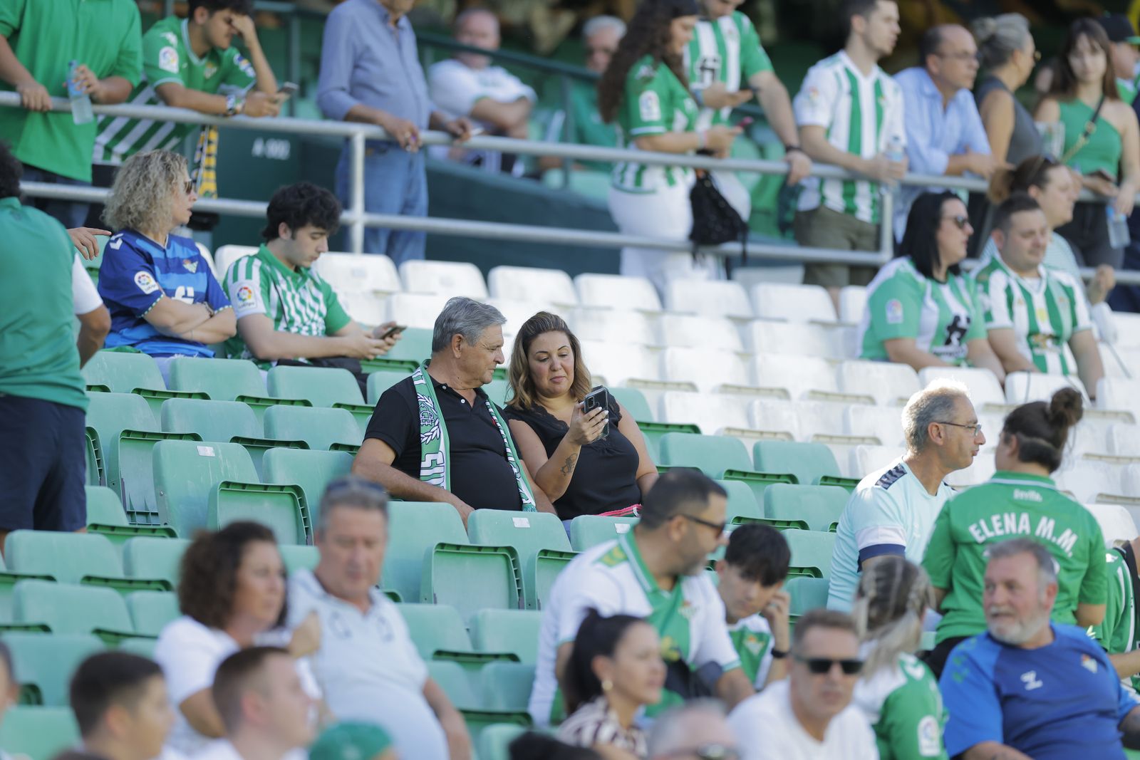 Búscate en las fotos del Betis-Cádiz