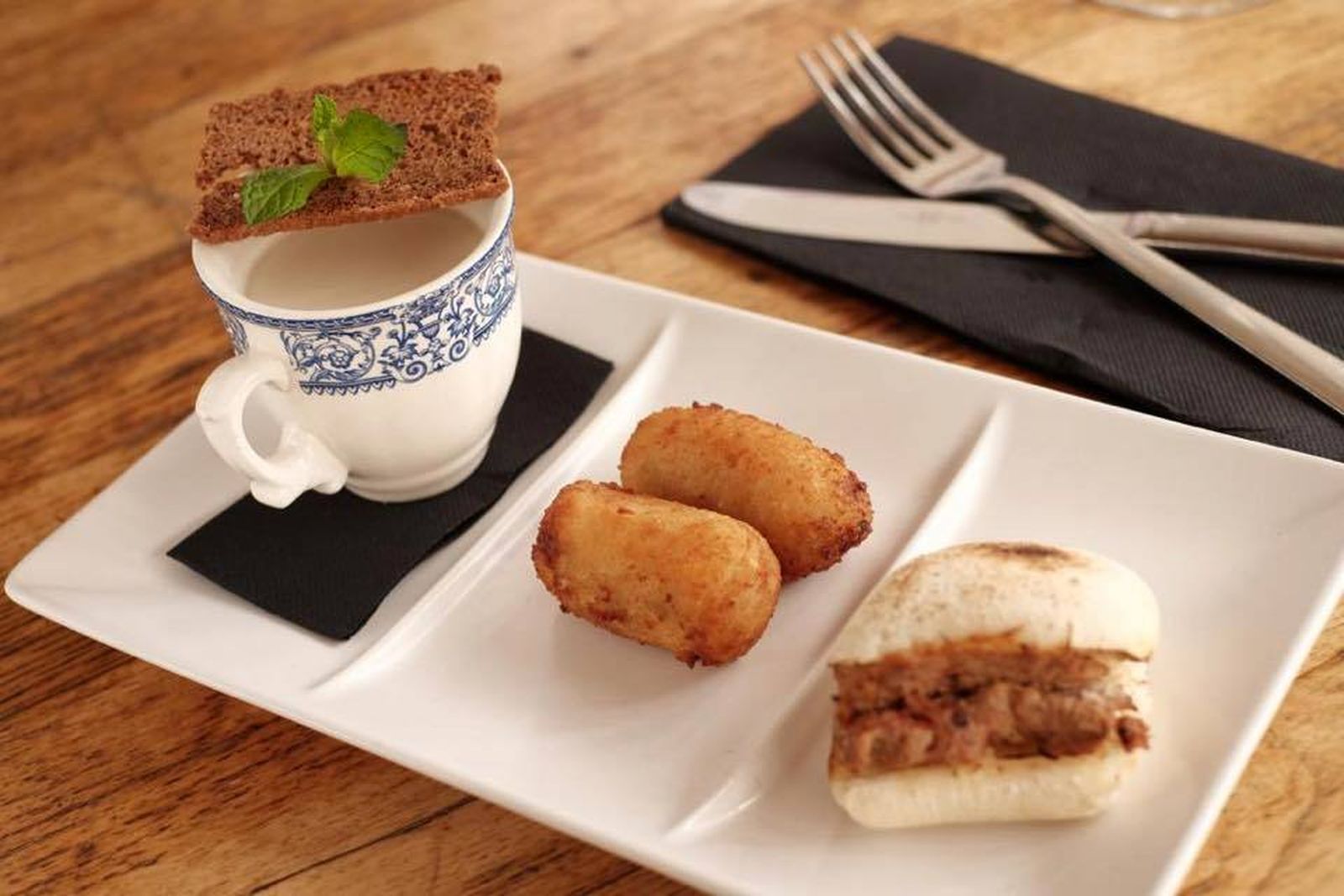 Las tres vidas del puchero, la tapa que sirven en Rocala