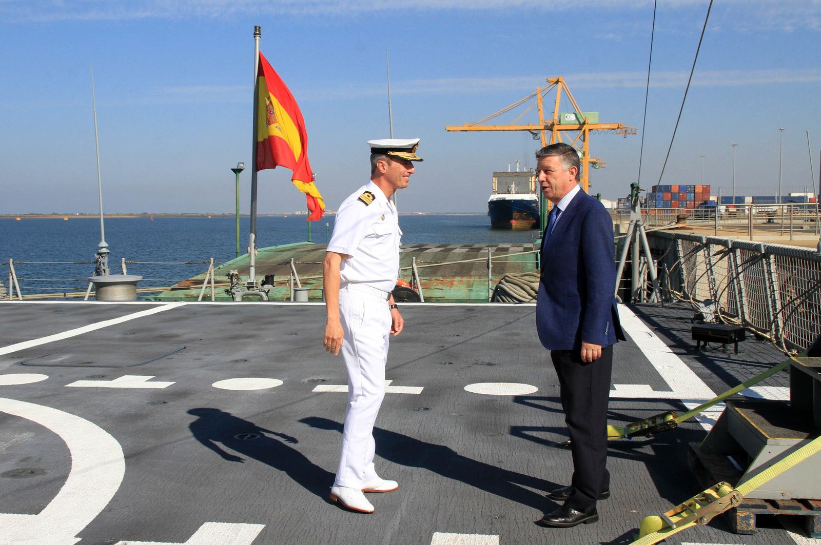 Imágenes de la Fragata Cristóbal Colón F-105