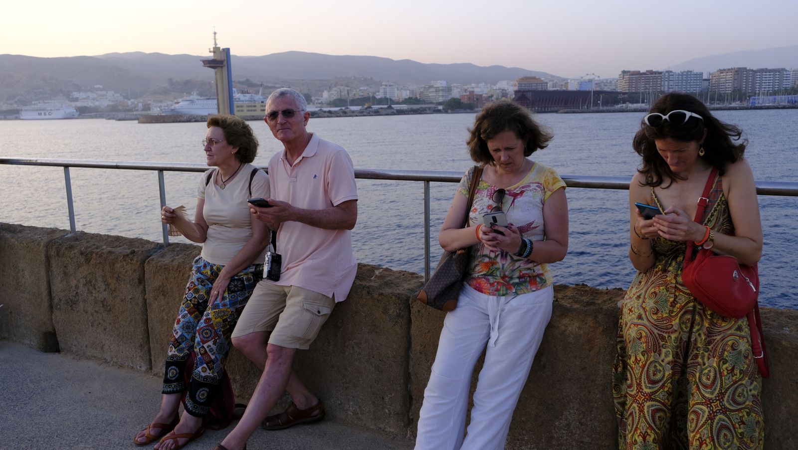 Atardecer en el Faro, organizado por la Autoridad Portuaria de Almería