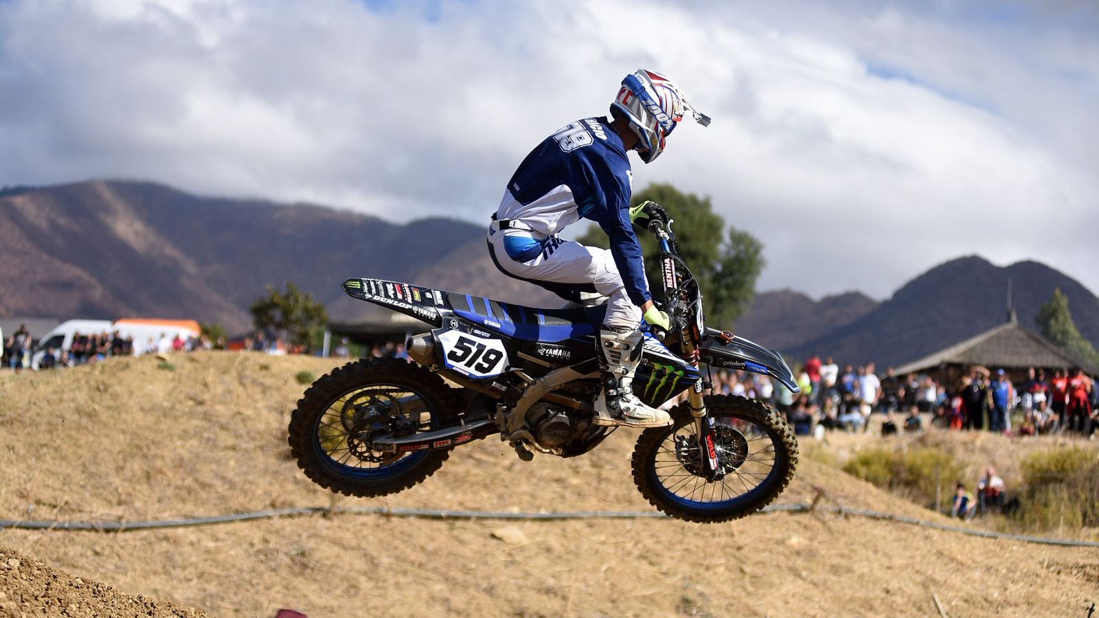 José Antonio Aparicio vuela en el circuito de Casares.