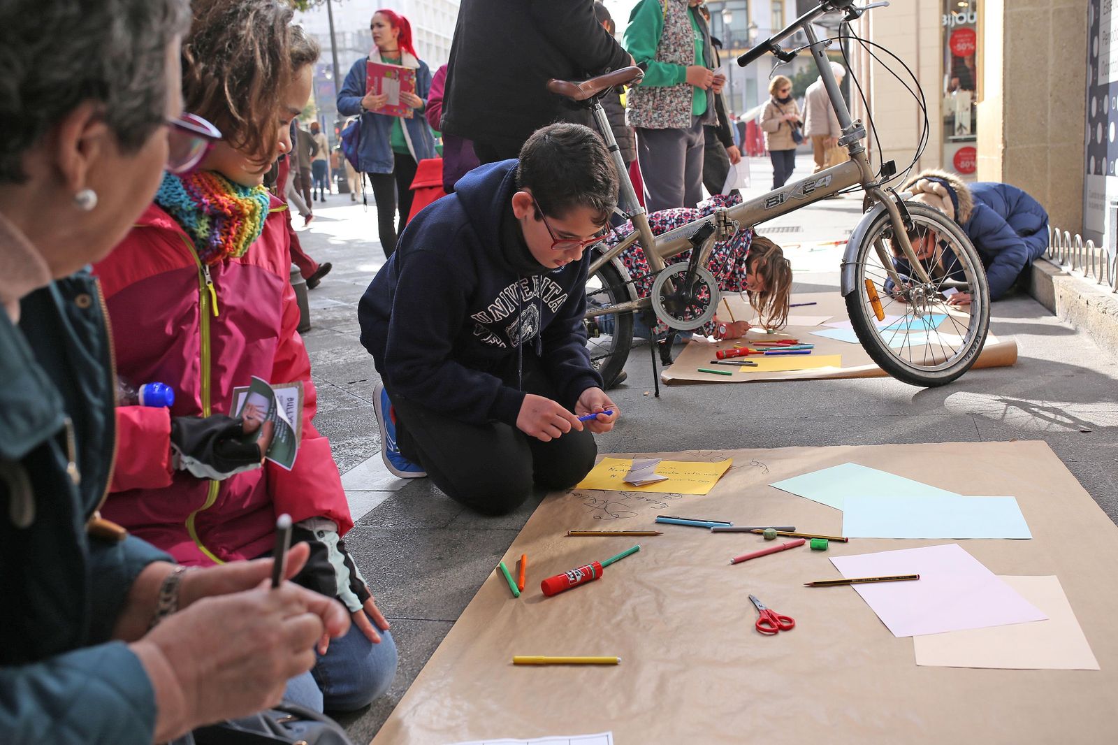 Bululú celebra la Paz en la calle Larga