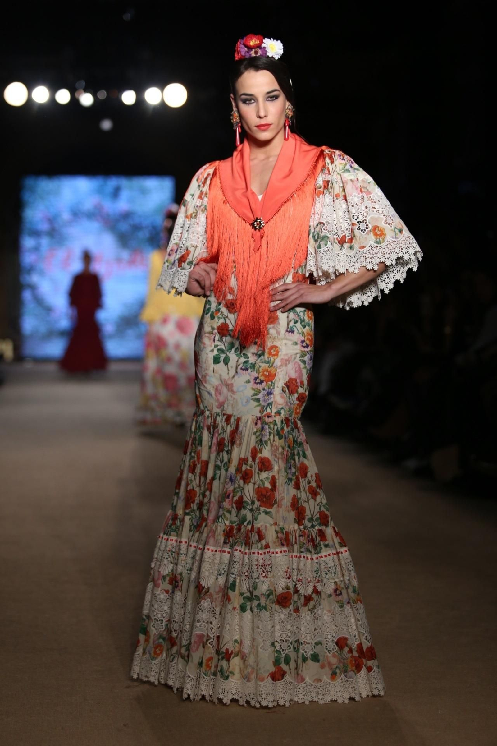 Los trajes de flamenca de flores que han conquistado 2019