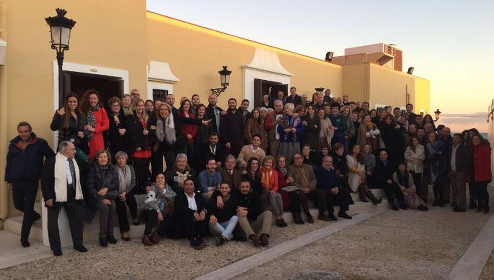 Luis Manzano, Gloria Riera, Javier y Nena Delgado Lallemand, María Luisa Miralles de Imperial, Coral Bejerano, Juan José Arbolí, Carlos Hidalgo, Consuelo Fuentes, Horencio Machado, Amparo Barrios, Ana y Elena Arbolí, Pedro González, Paco Cai, África Práxedes, Fernando Profirio, Bárbara de Ory, Eduardo Durán, Vicente Reyes, Pedro Fernández Roche, María Luisa  de la Rosa, José Piulestán, Begoña Aguirregómezcorta y Marco Arces, entre otros.