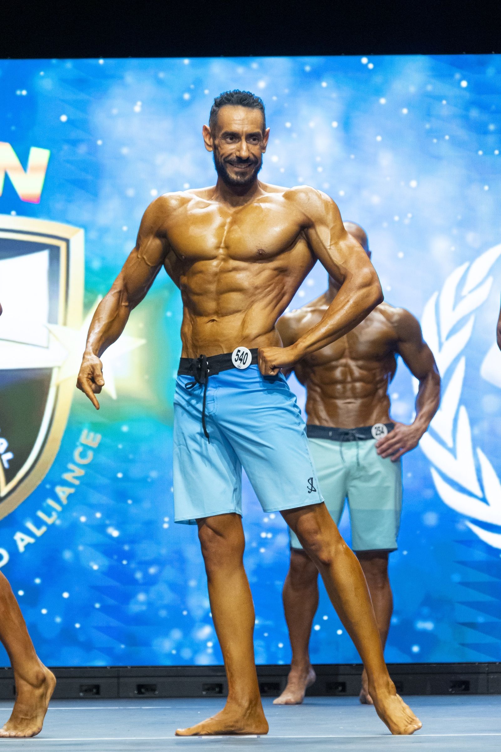 Manuel Gómez en una de sus poses.