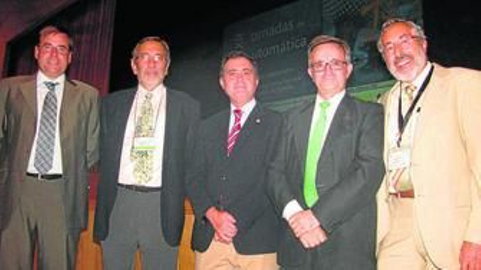 José Luis Martínez Ramos, director de la ETSI; Eduardo Fernández Camacho, presidente del Comité Organizador de las Jornadas; Joaquín Luque, rector de la Hispalense; Felipe Pétriz Calvo, secretario de Estado de Investigación, y César de Prada, catedrático de Ingeniería de Sistemas y Automática y presidente de CEA.