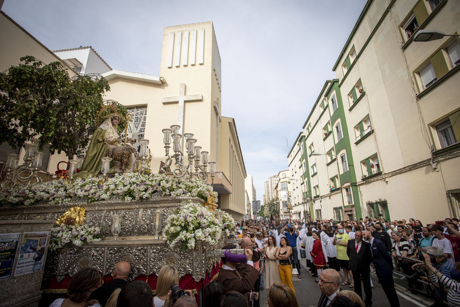 Imágenes de la salida procesional de La Pastora de Trille