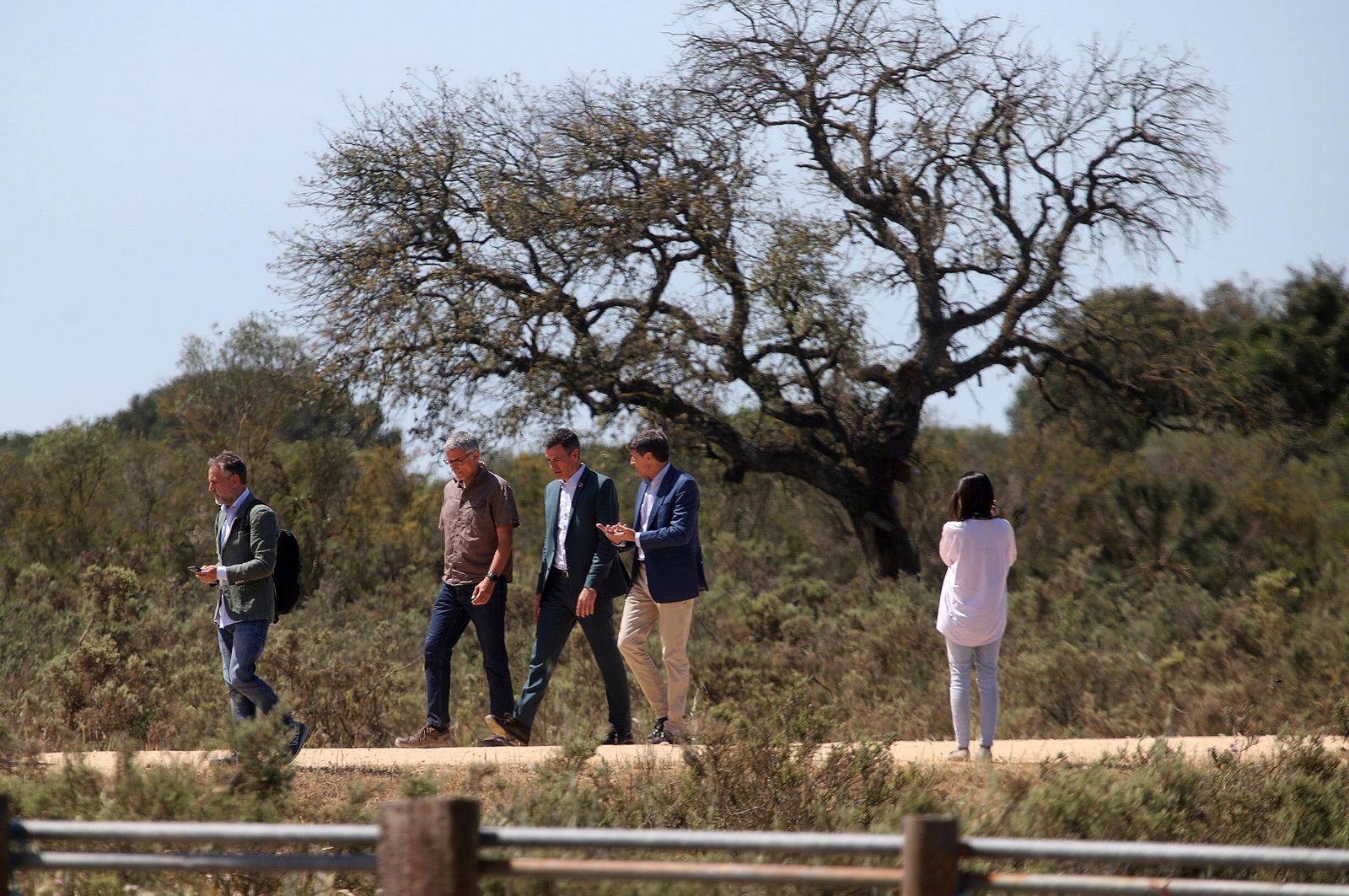 El presidente del Gobierno, Pedro Sánchez, durante su visita del jueves a Doñana.