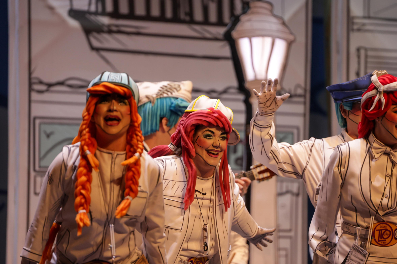 Imágenes de la actuación de la comparsa de Huelva "La Tinta Obrera" en las semifinales del Carnaval Colombino