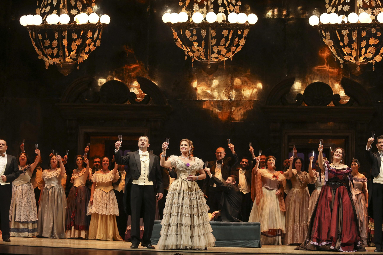 Ensayo general de 'La Traviata' en el Teatro Cervantes.