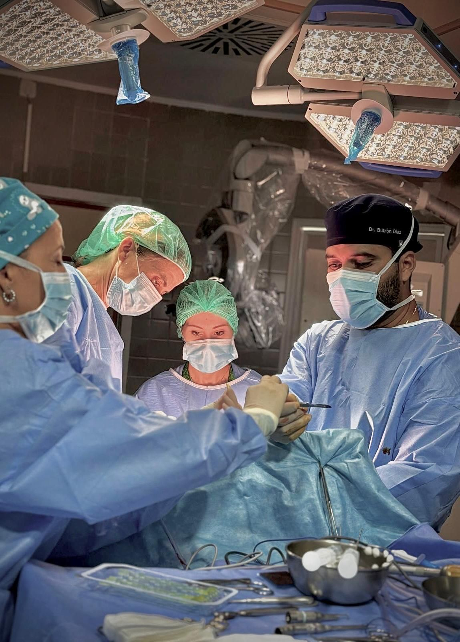 Neurocirugia HRT 34 Implante Sonocloud Chip Doctora Cancela 2025