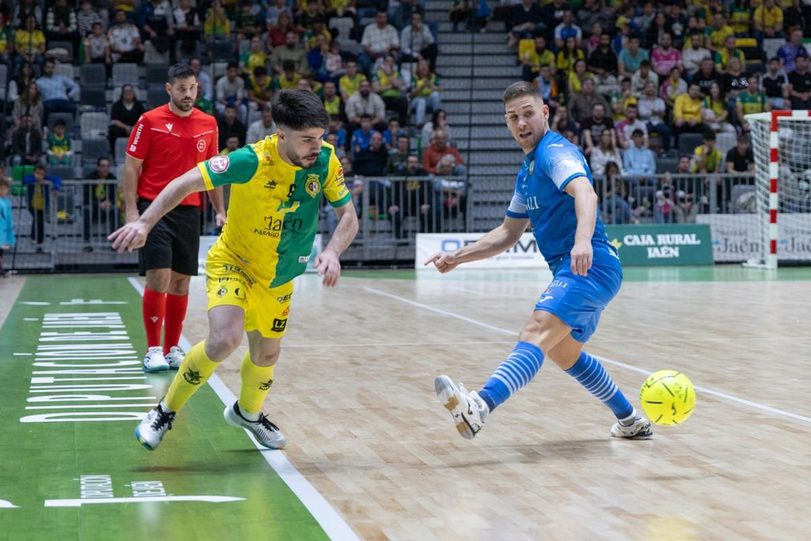 La goleada del Jaén Paraíso Interior FS ante el Viña Albali Valdepeñas, en imágenes