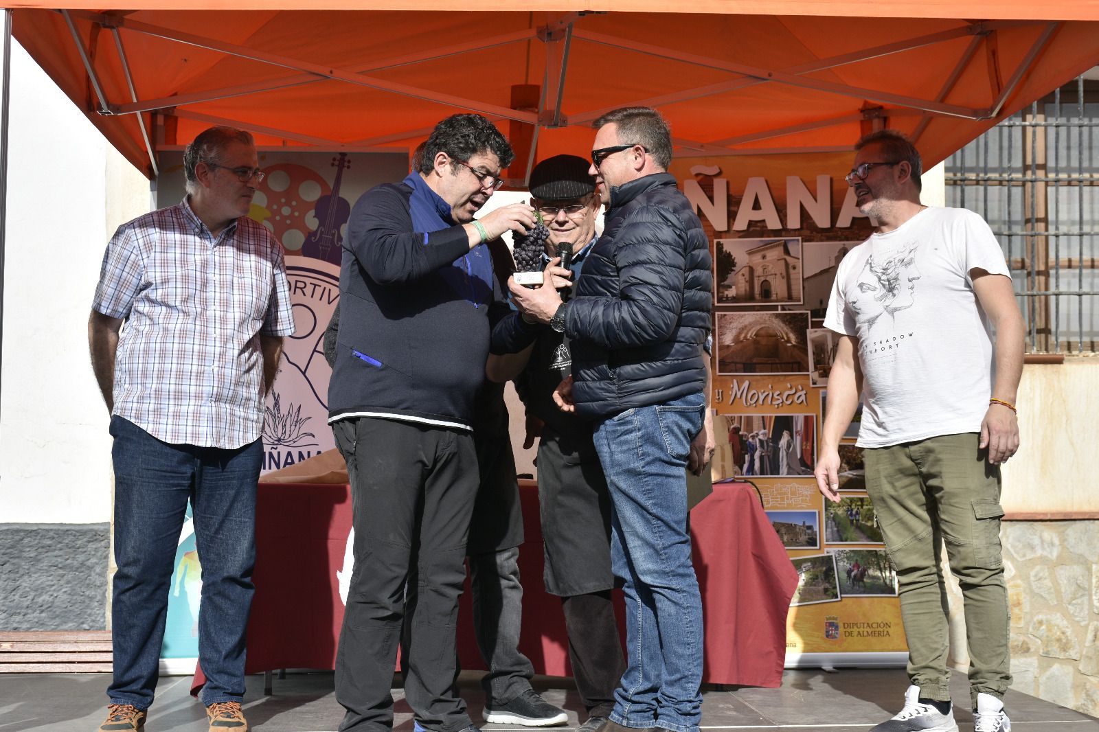 Imágenes del 17º Certamen de Mostos de Fiñana y del Torneo de Facas