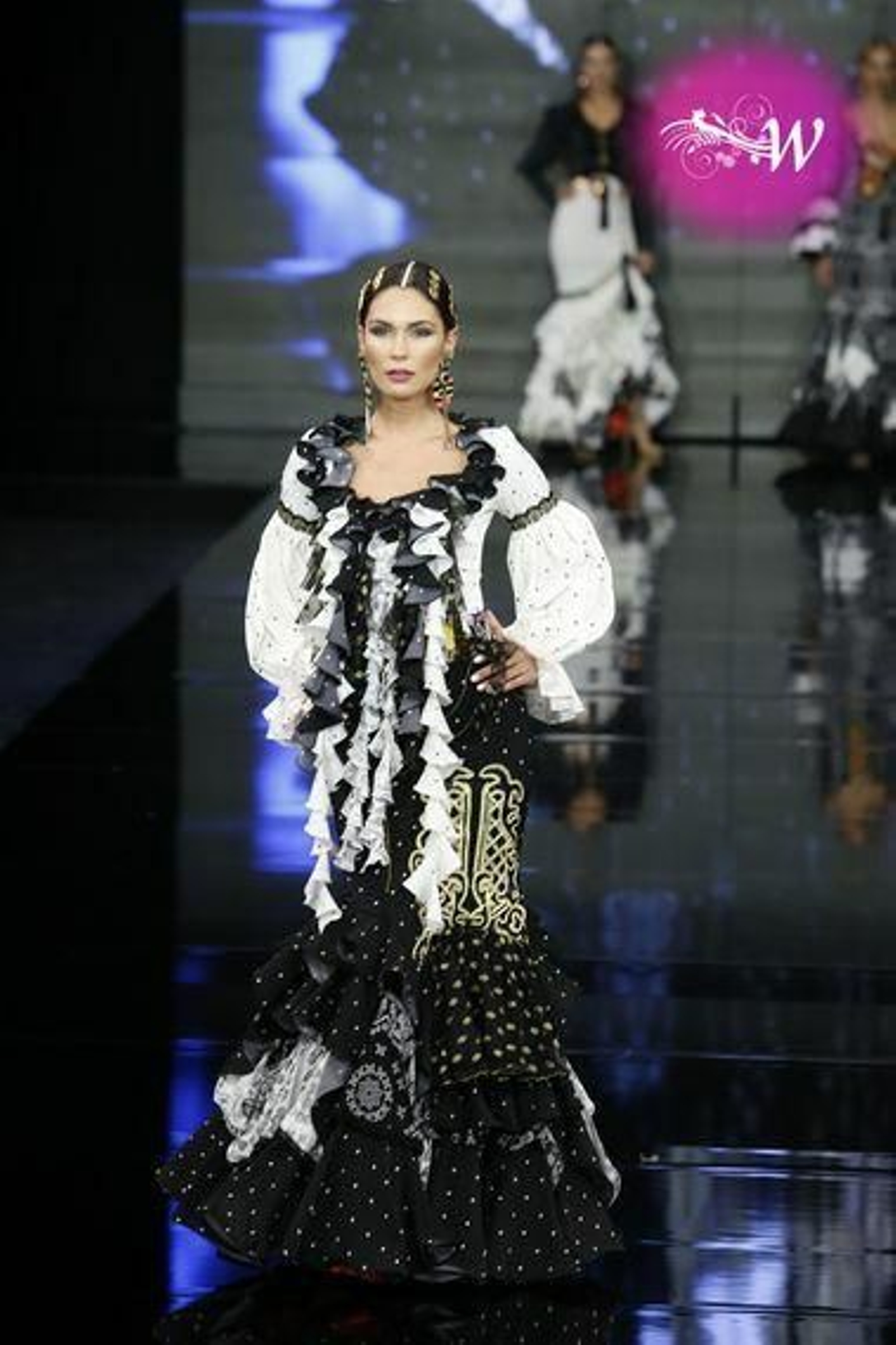 Aurora Gaviño homenajea a María Jiménez: todas las fotos del desfile en SIMOF 2020