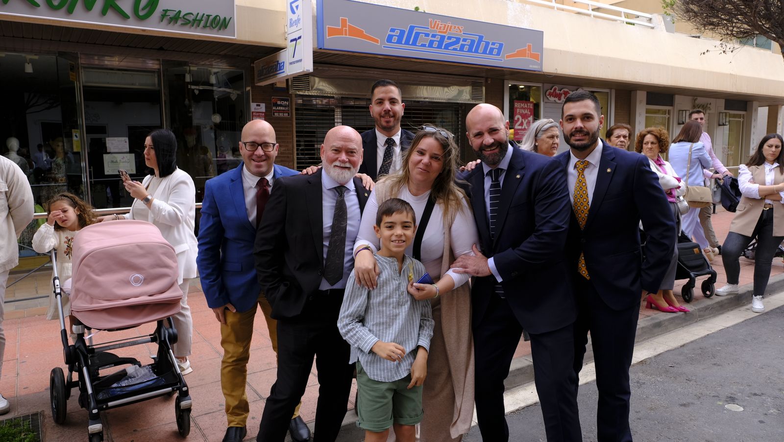 La Borriquita procesiona por las calles de Almería, en imágenes