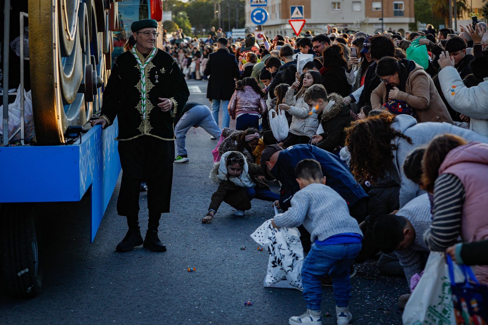 Las imágenes de la cabalgata de los Reyes Magos de San Fernando 2026
