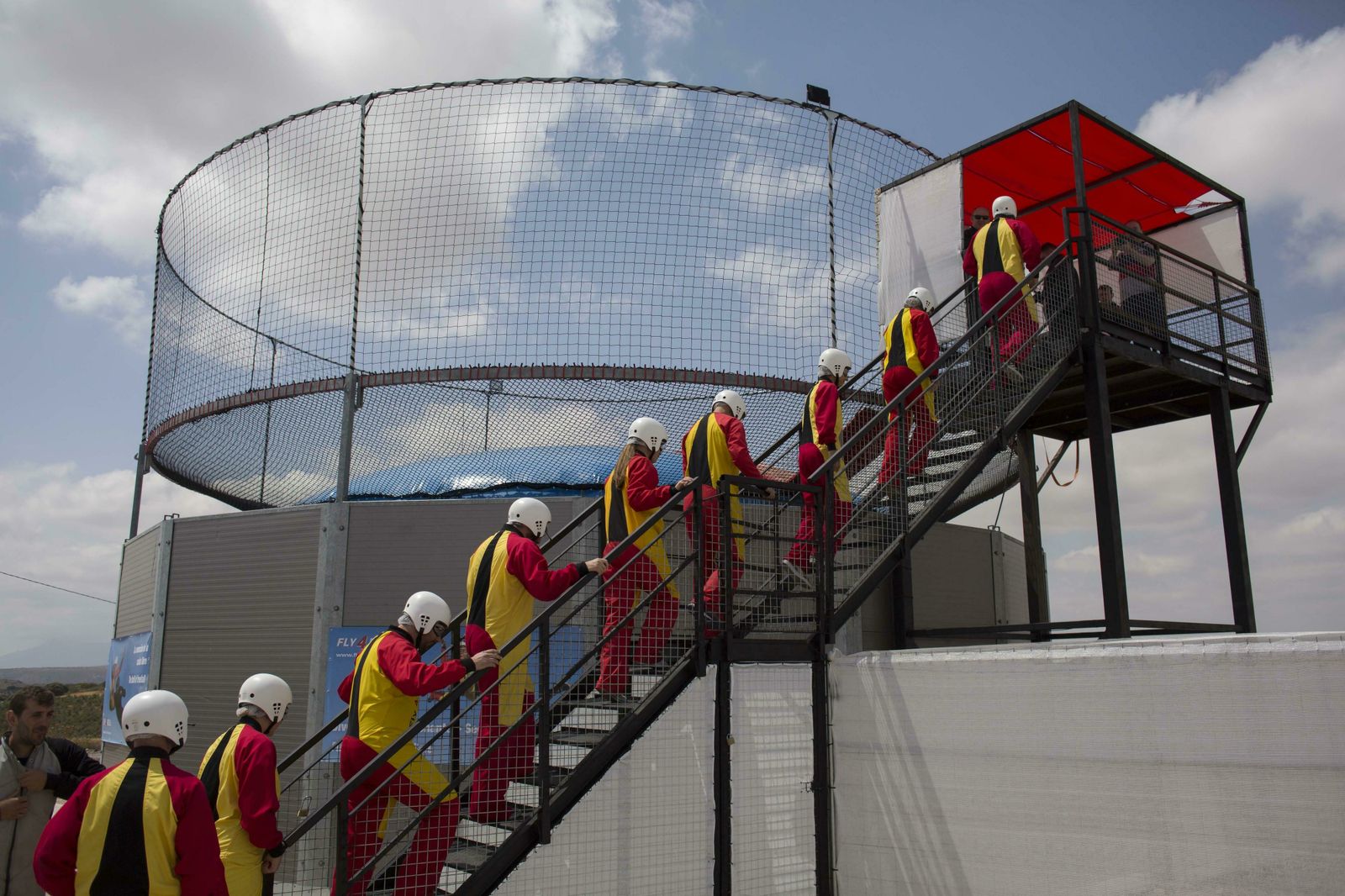Las fotos del simulador de paracaidismo al aire libre en Campillos