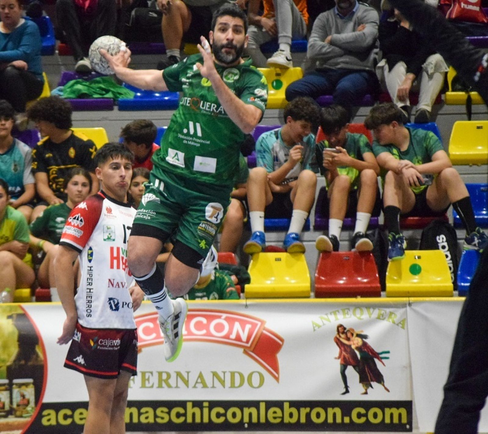 El Dólmenes Antequera cae con orgullo en la segunda ronda de Copa ante Nava (39-43)