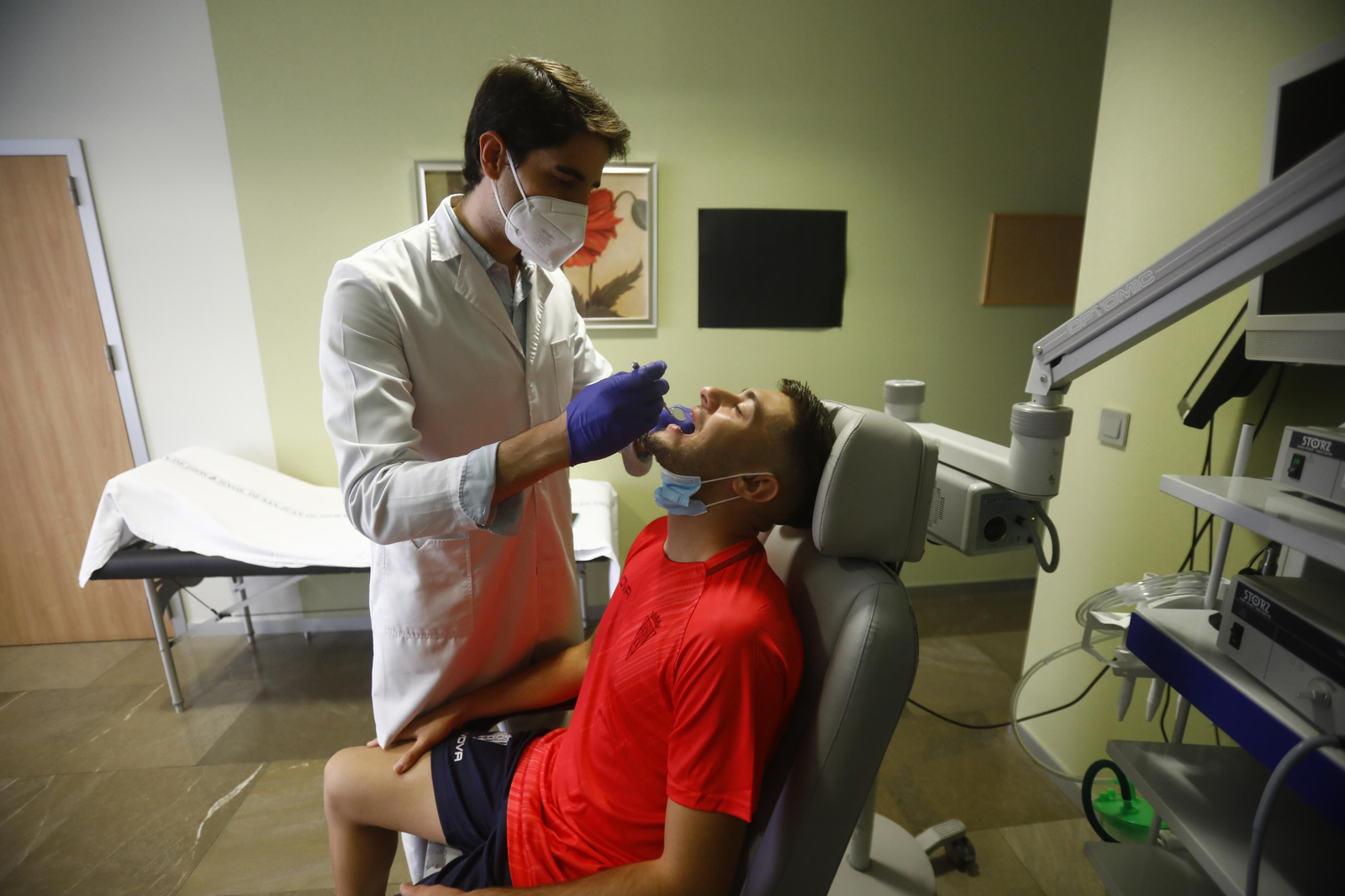 Las imágenes de los reconocimientos médicos del Córdoba Futsal