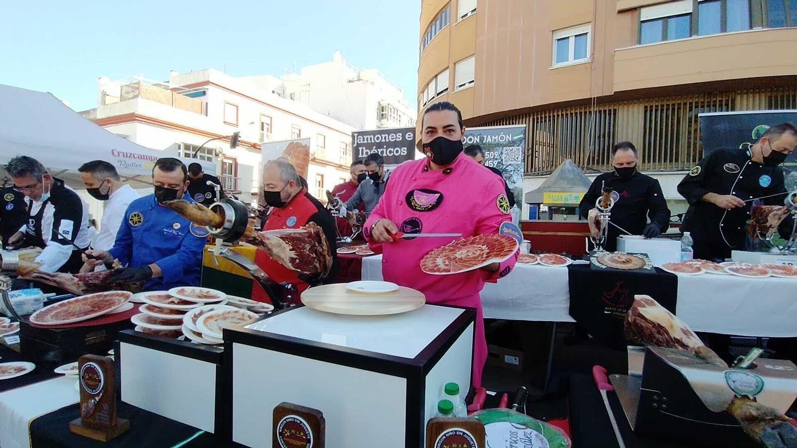 Feria Solidaria de Cortadores de Jamón en San Fernando