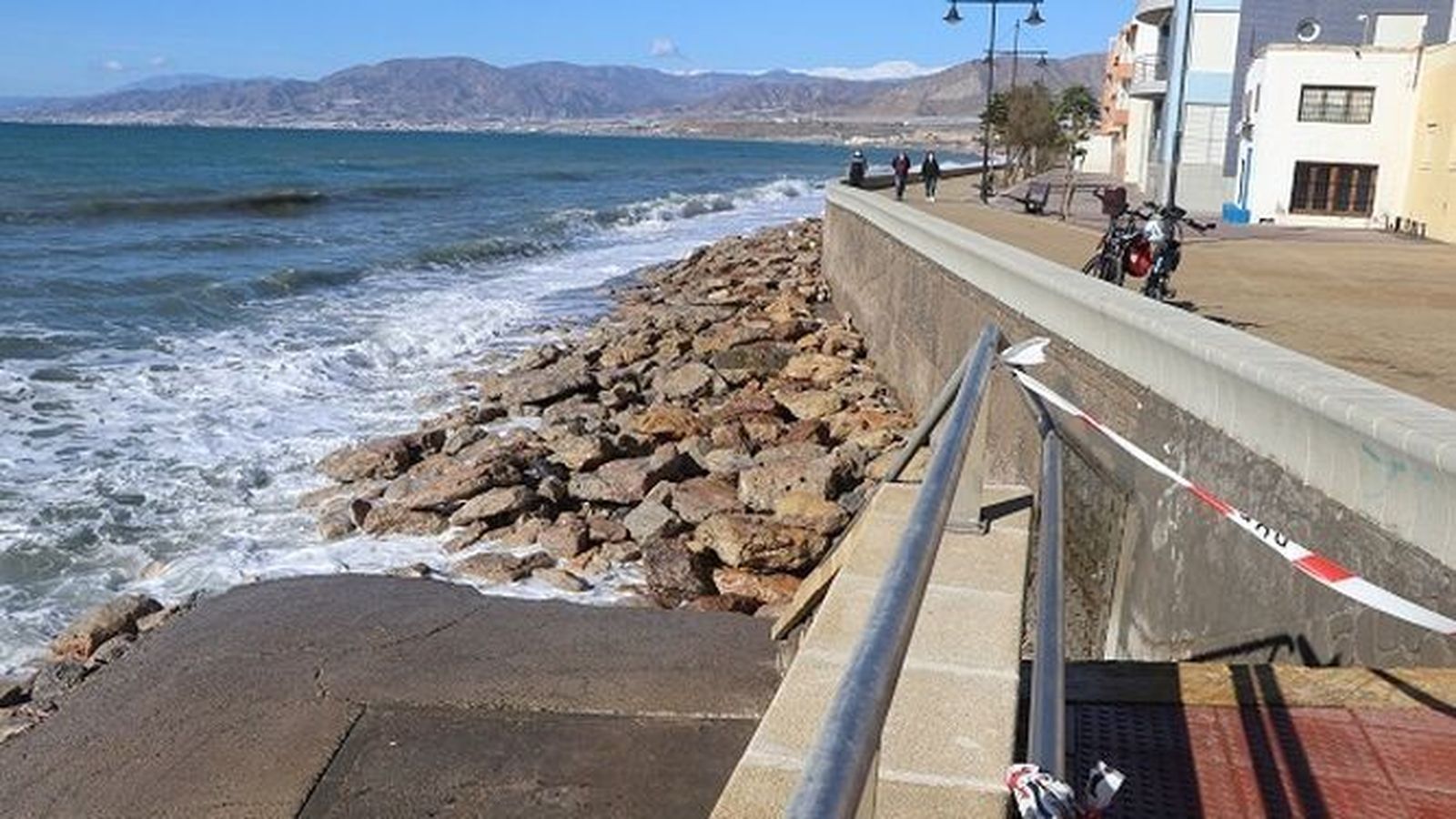 Playa de Balerma en su tramo urbano.