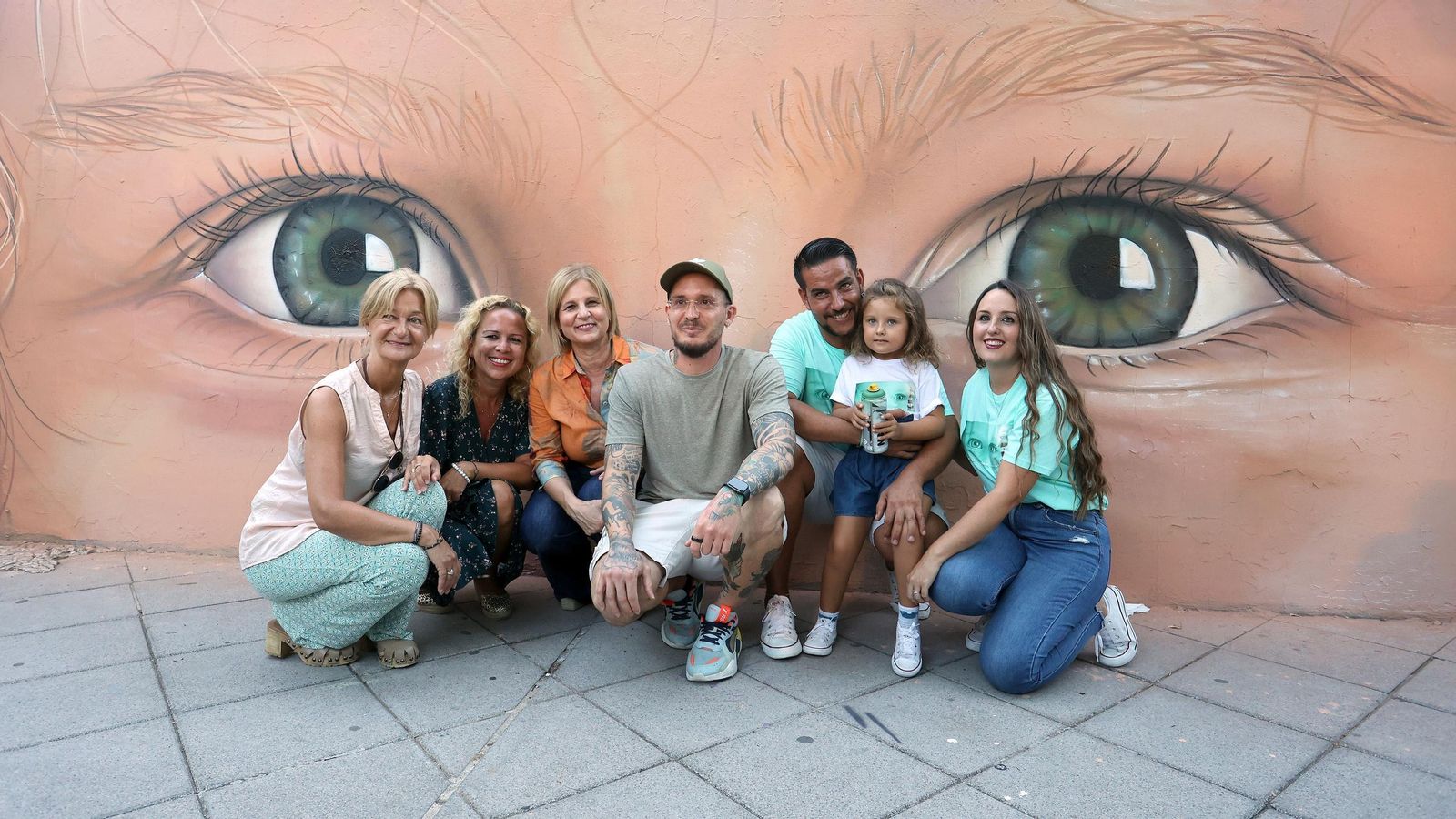 La alcaldesa, María José García-Pelayo, junto a las delegadas Yessika Quintero y Carmen Pina, estuvieron presentes en el acto acompañando a la familia de Valentina.