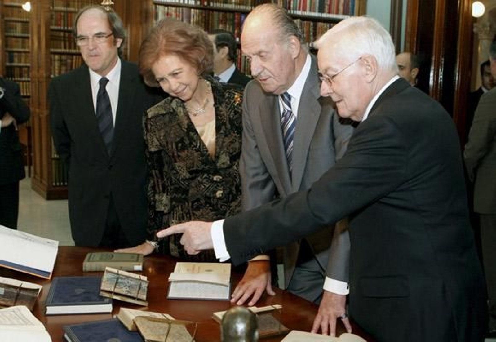 La 'Nueva gramática de la lengua española' ya es una realidad