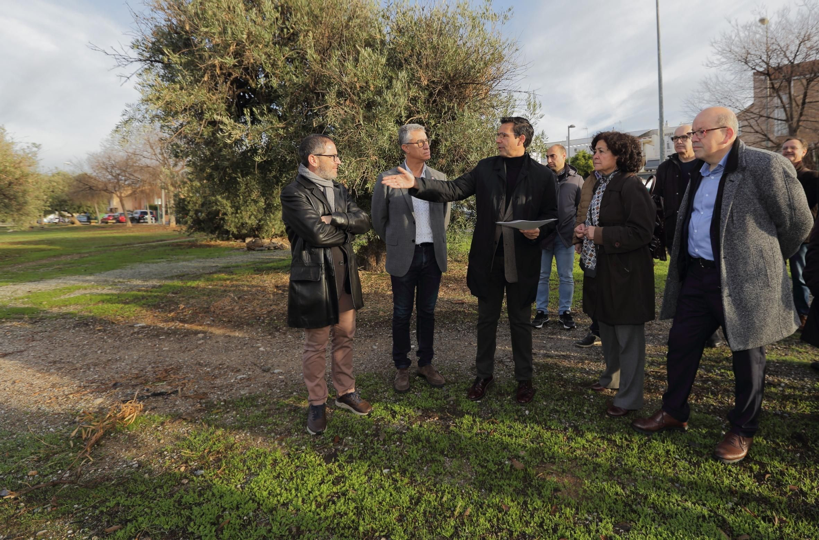 El alcalde y la rectora han visitado este miércoles la parcela.