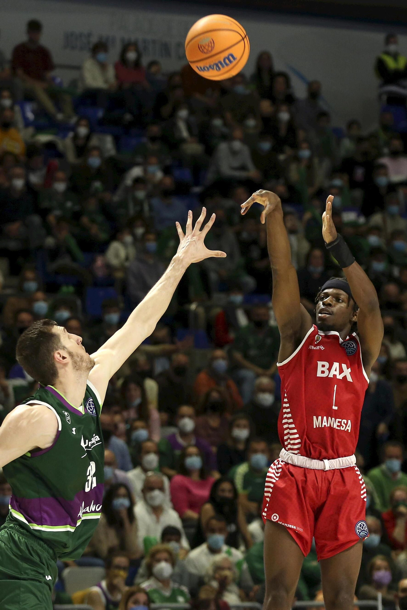 El Unicaja-Baxi Manresa, en fotos