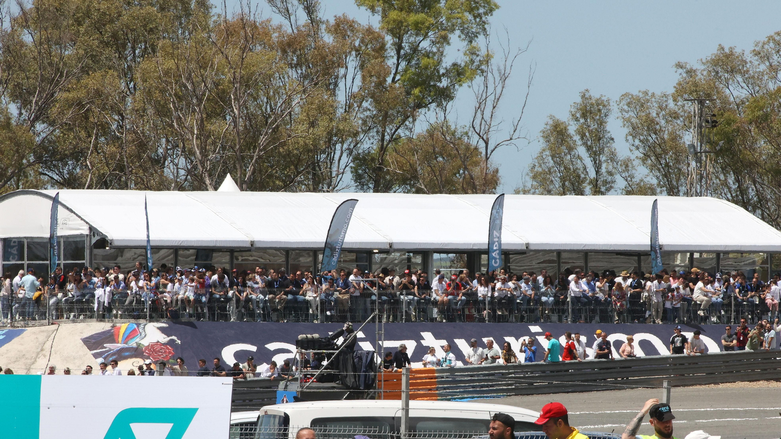 Imágenes del gran ambiente el domingo de carreras MotoGP en el Circuito de Jerez