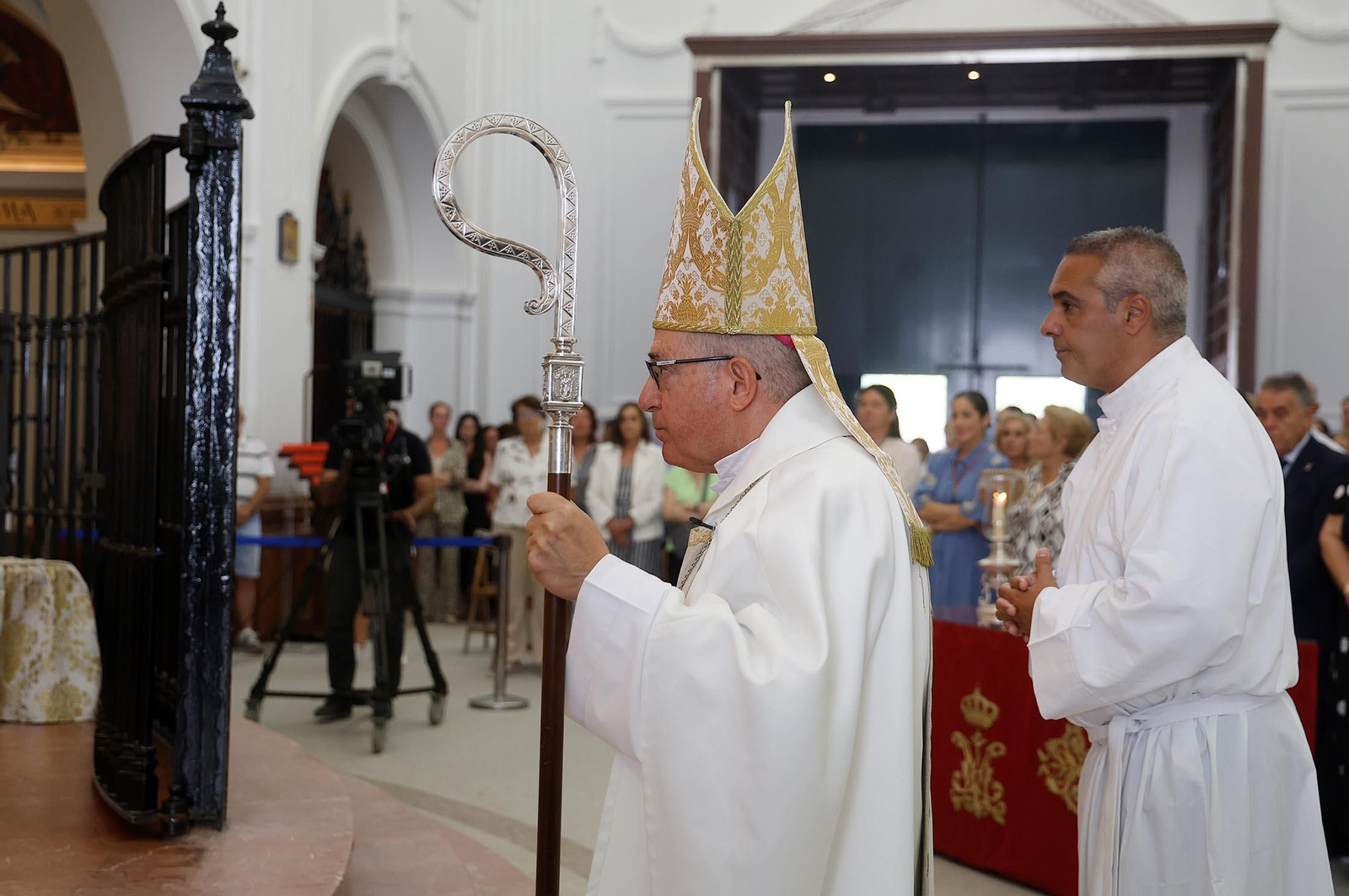 Rocío Chico 2025: Solemne Función Votiva y Procesión Eucarística, con el Santísimo bajo palio por el entorno del Santuario