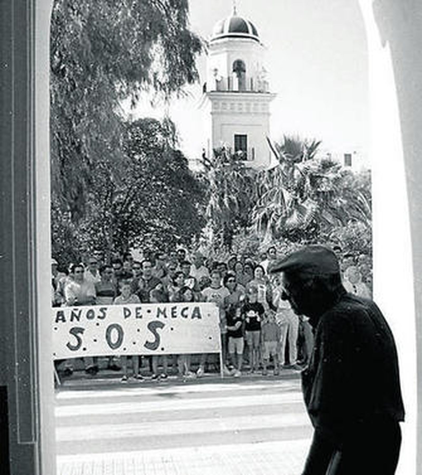 Una protesta de vecinos de Los Caños, en una imagen de archivo.