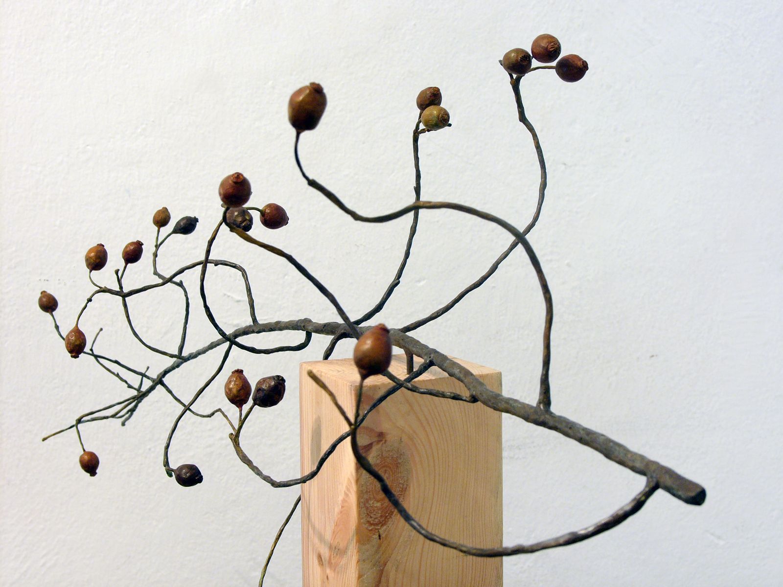 Obra de Dorothea von Elbe de la exposición 'El equilibrio de lo natural' en la Galería Rafael Ortiz.