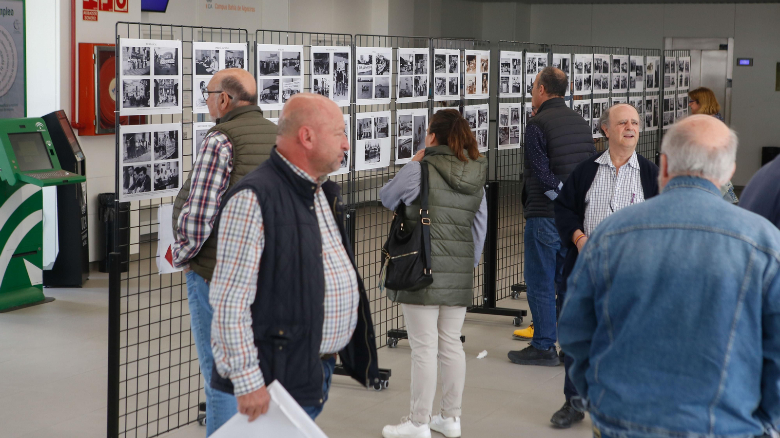 Fotos de la exposición y conferencia sobre el movimiento obrero en el Campo de Gibraltar