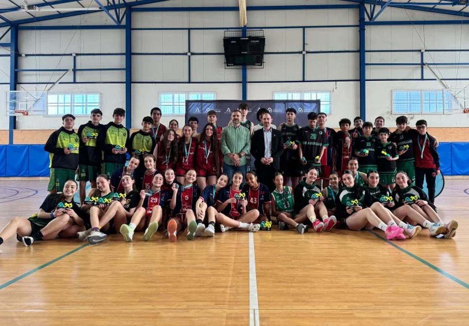 Premiados, junto a Carlos Cardeñas y Manuel Rodrigo.