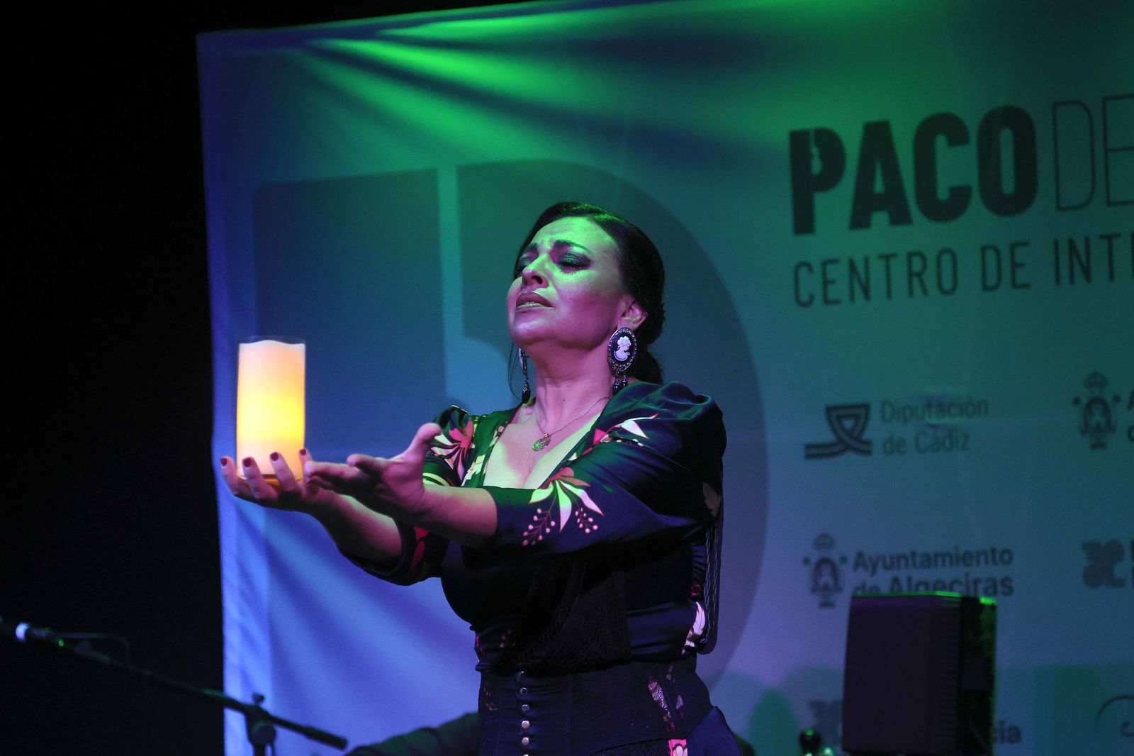 Fotos del espectáculo "Para ti, Paco" de Noelia Sabarea en Algeciras