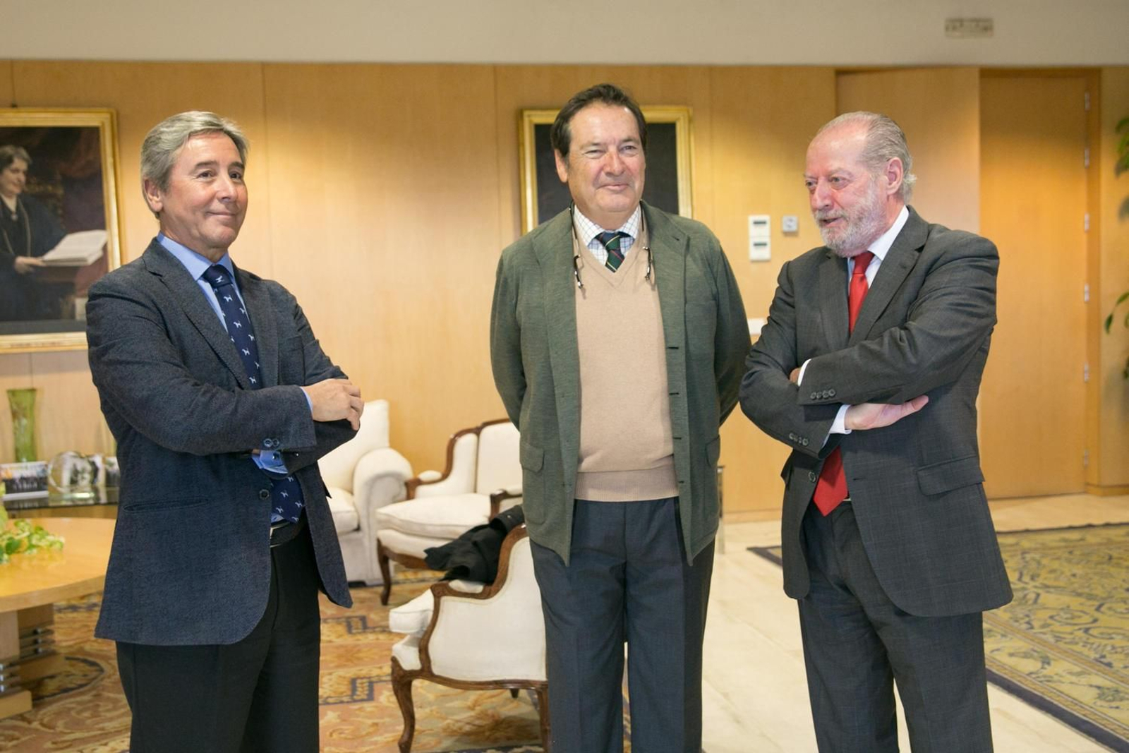 El presidente de la Diputación con los responsables de Asemesa.