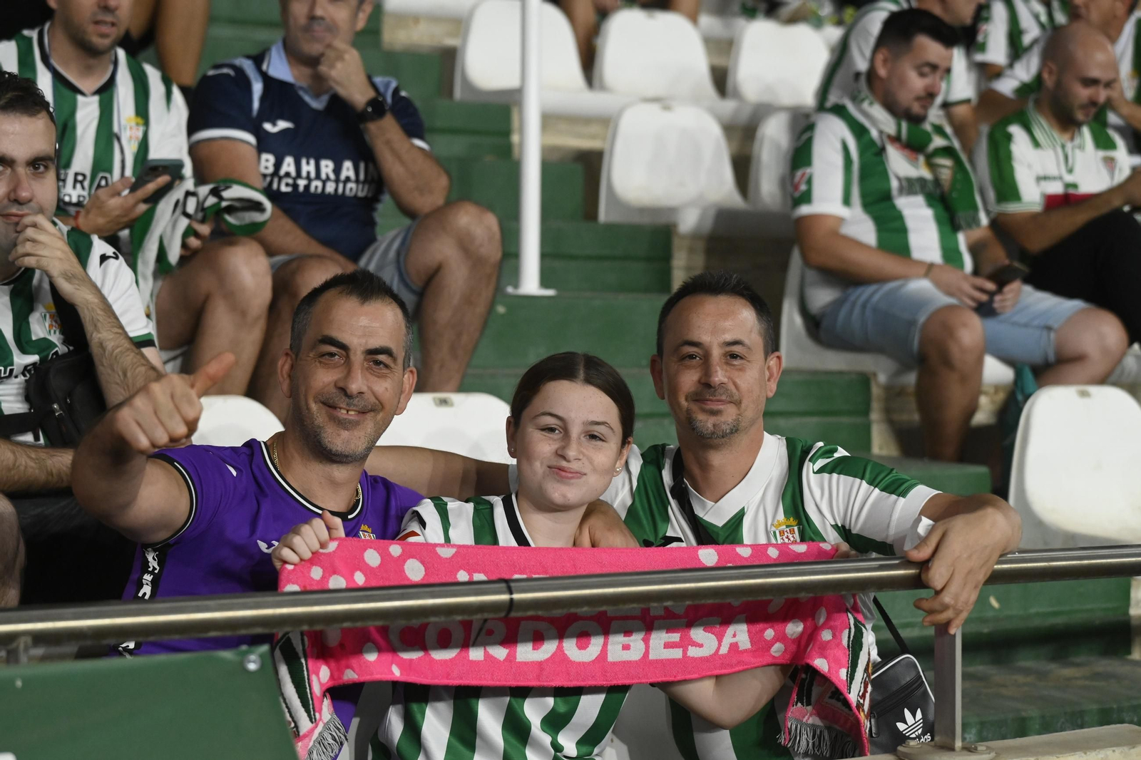 Las mejores fotos del ambiente en El Arcángel para el Córdoba CF - Racing de Santander