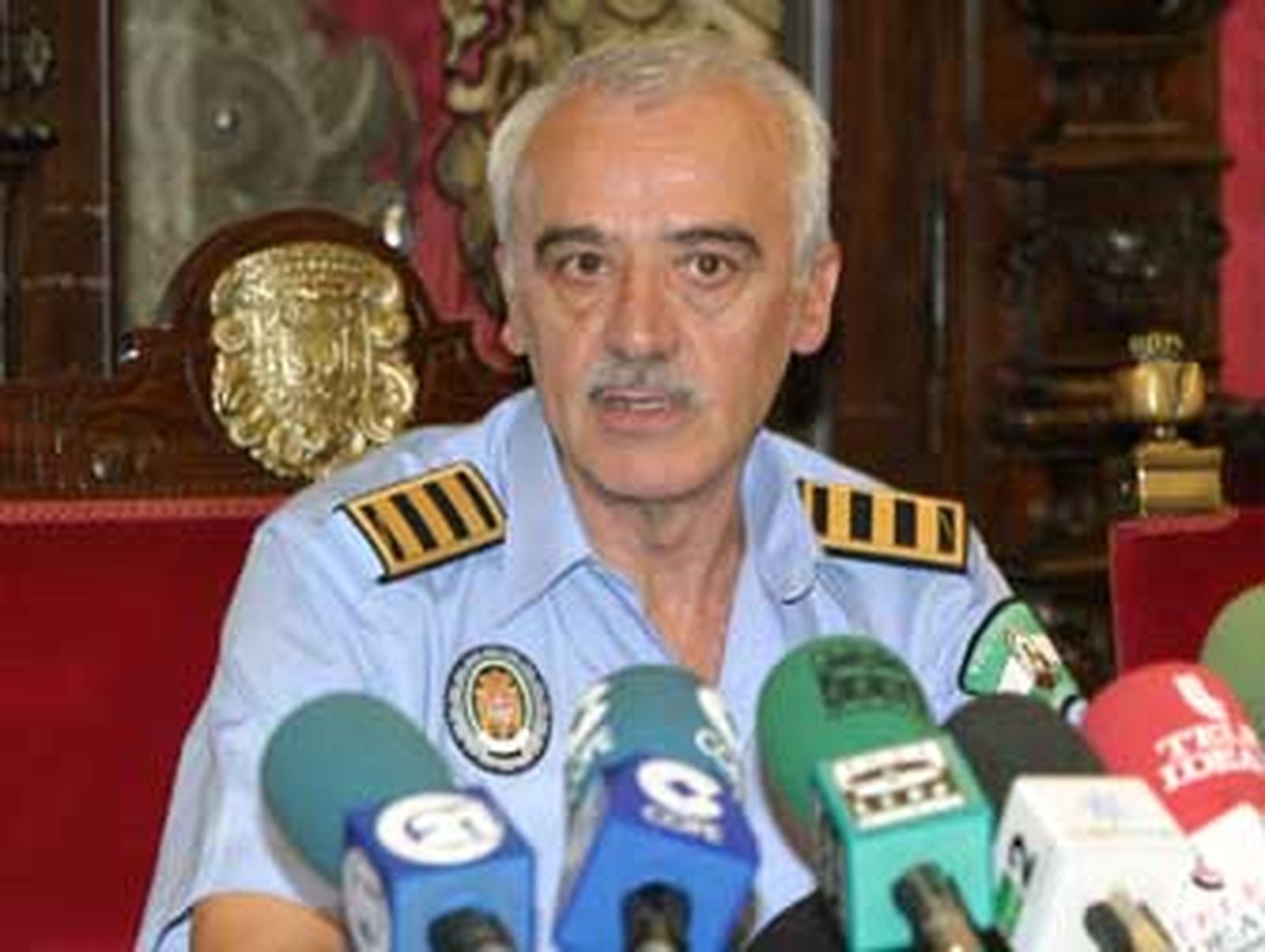 Luis Viciana asume de nuevo la jefatura de la Policía Local de Granada tras la muerte de Antonio Bezares