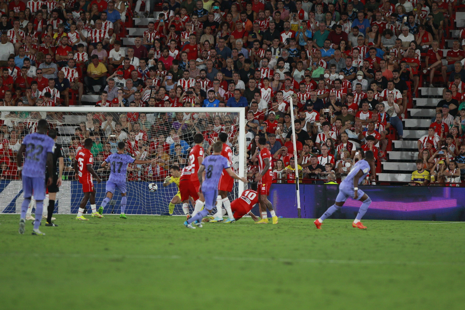 Imágenes del partido U.D. Almería-Real Madrid C.F. de la Liga Santander