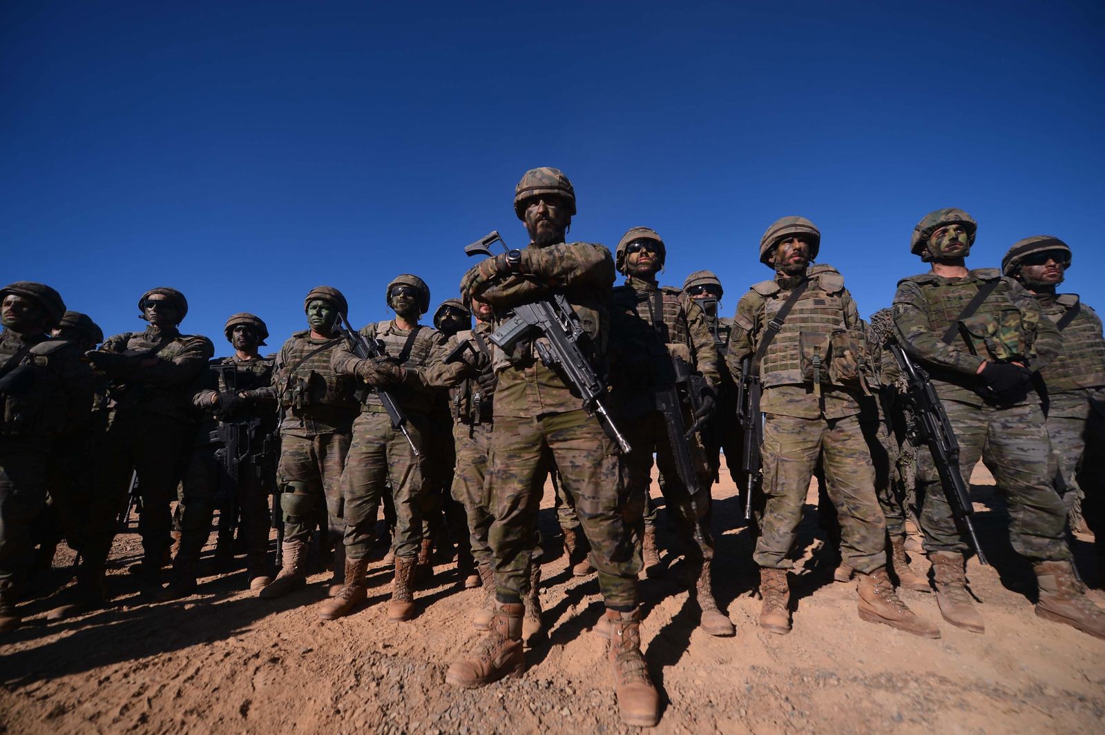 Maniobras del Ejército con destino a Letonia en Cerro Muriano