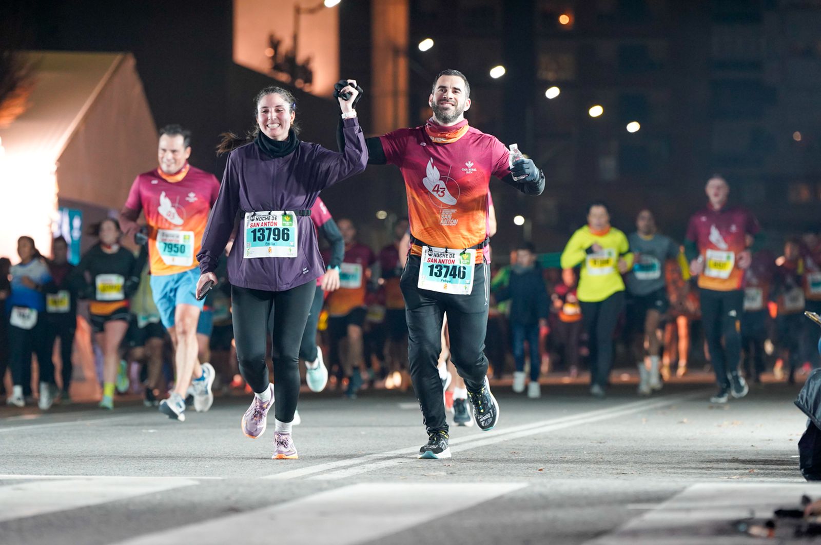 En imágenes: búscate en tu llegada a meta de la Carrera de San Antón 2026 (15)