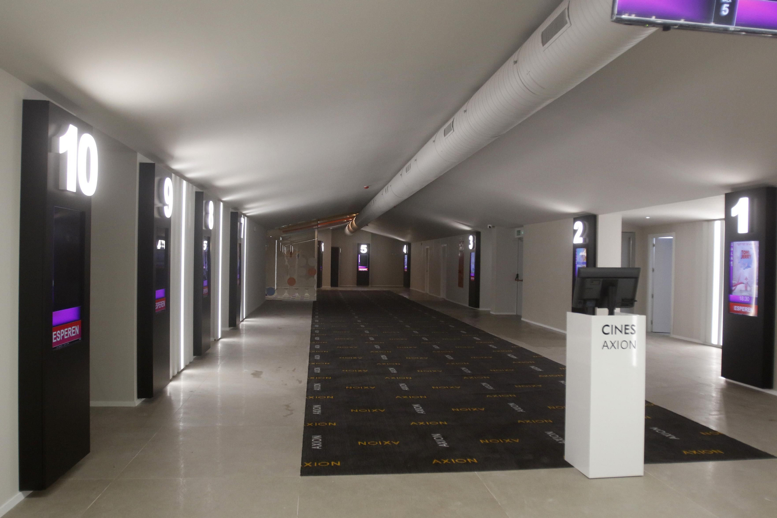 Los nuevos cines Axion del centro comercial El Arcángel, en fotografías