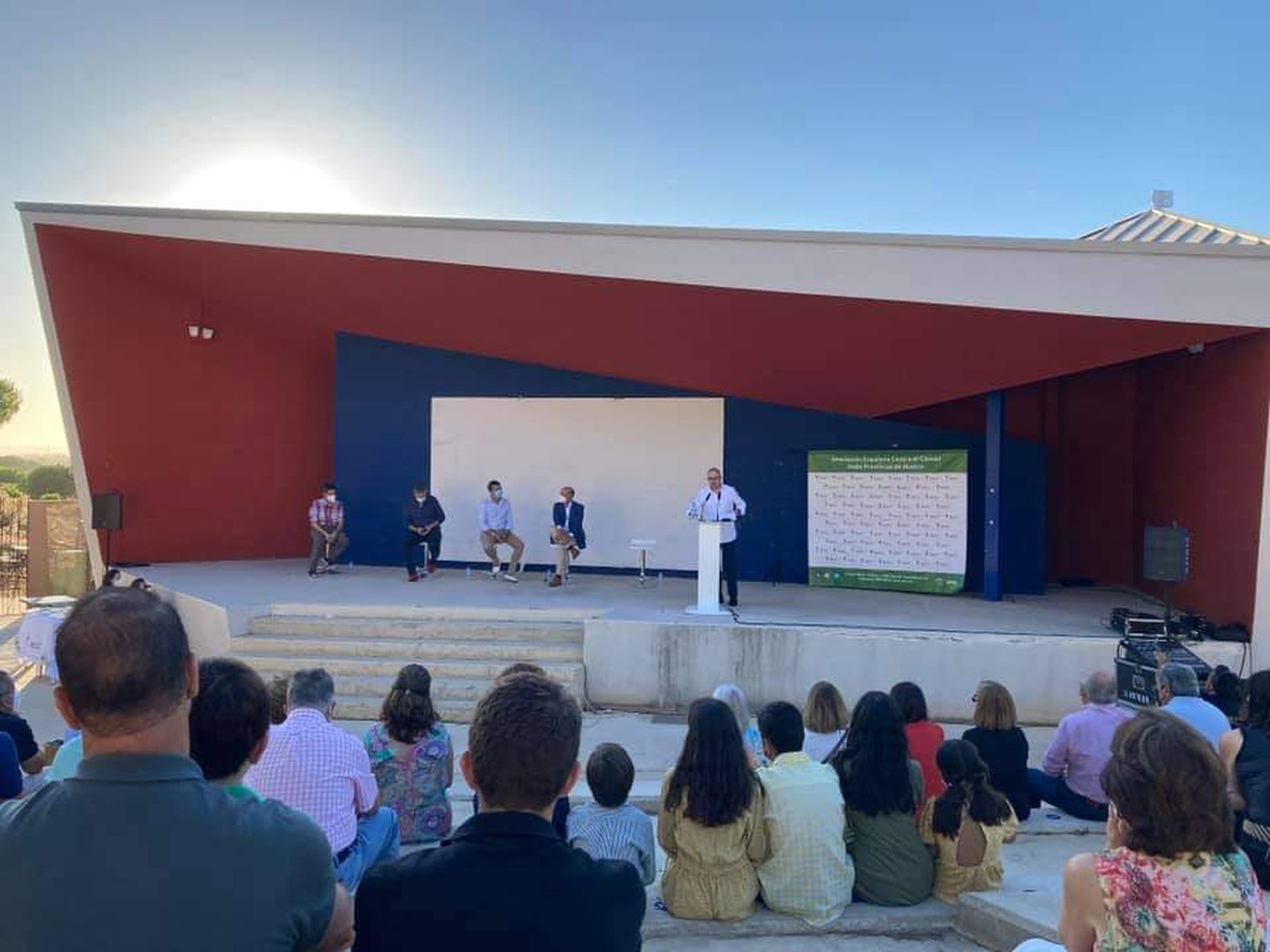 Islantilla rinde homenaje al periodista Santiago Talaya