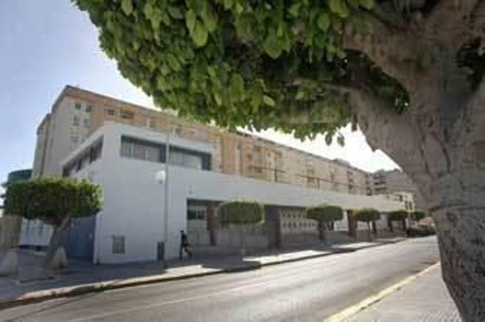 Fachada de la Escuela Infantil Doctora Josefina Fornell, en el barrio de Astilleros. /Jesús Marín