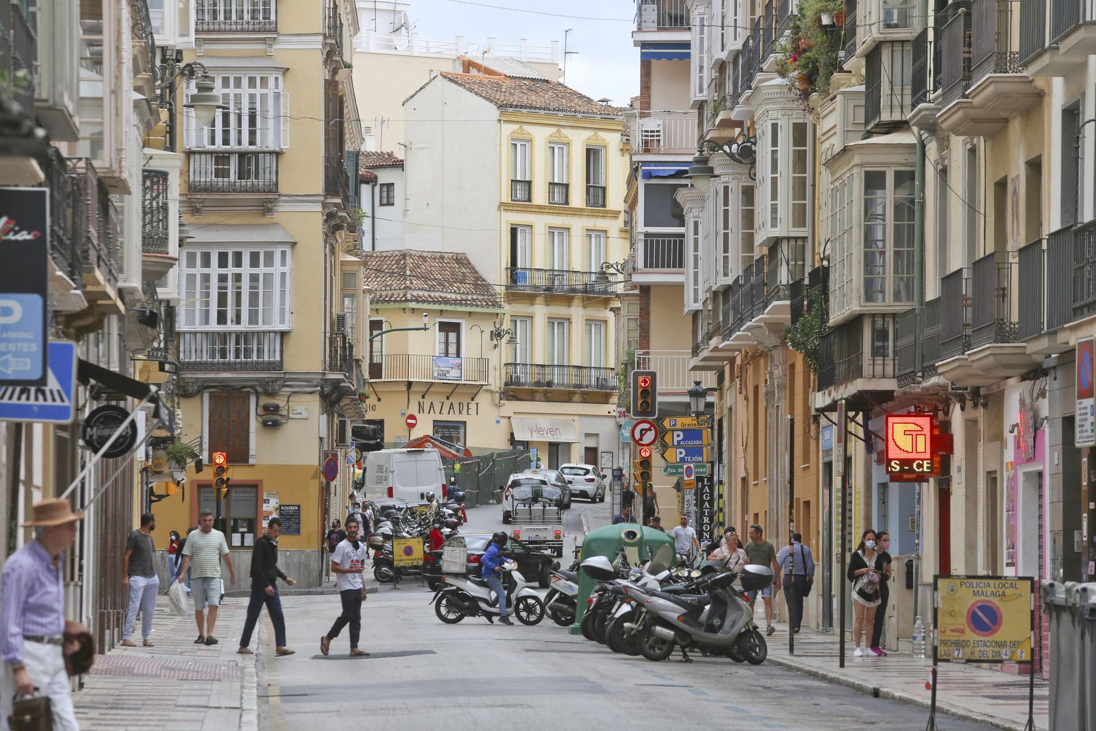 La calle Carretería de Málaga ya está en obras, en fotos