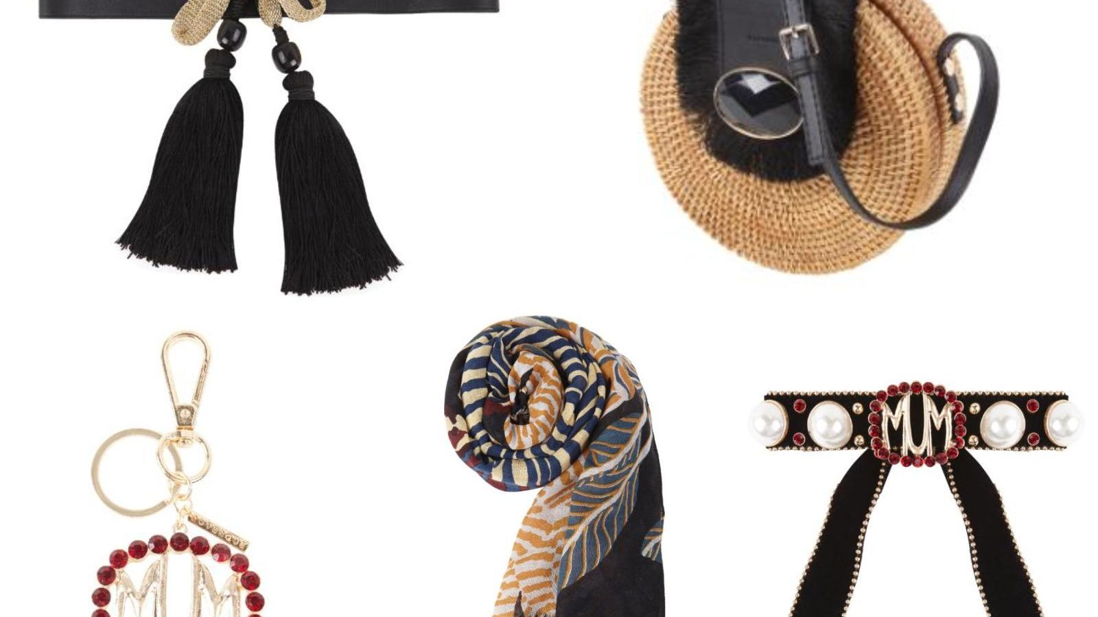 Cinturón, bolso, llavero, fular y pulsera de UTERQÜE.